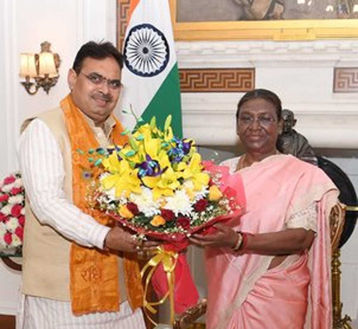 राजस्थान के मुख्यमंत्री भजनलाल शर्मा ने राष्ट्रपति मुर्मू से की मुलाकात राजस्थान के मुख्यमंत्री भजनलाल शर्मा ने राष्ट्रपति मुर्मू से की मुलाकात